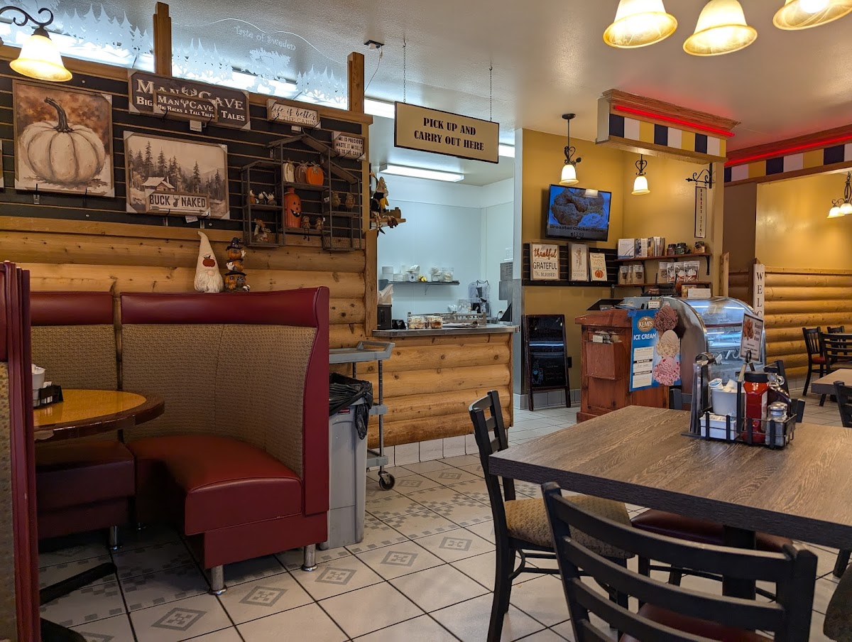 Storheims Family Restaurant