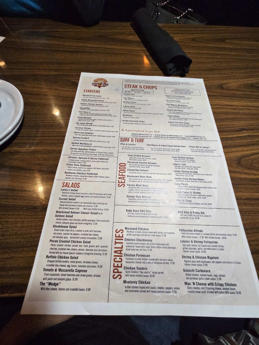 Lucky's Steakhouse - 4