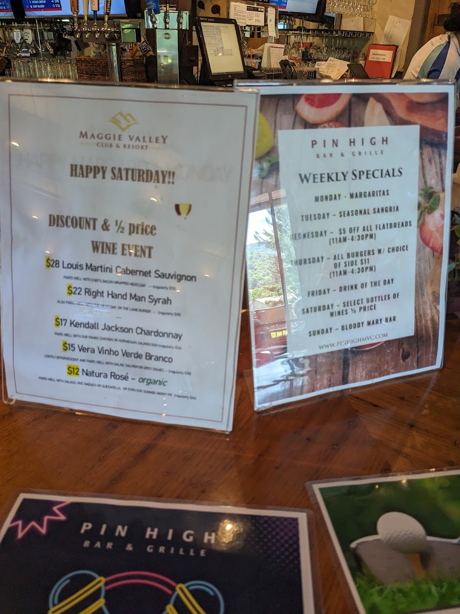 Pin High Bar & Grille - 5