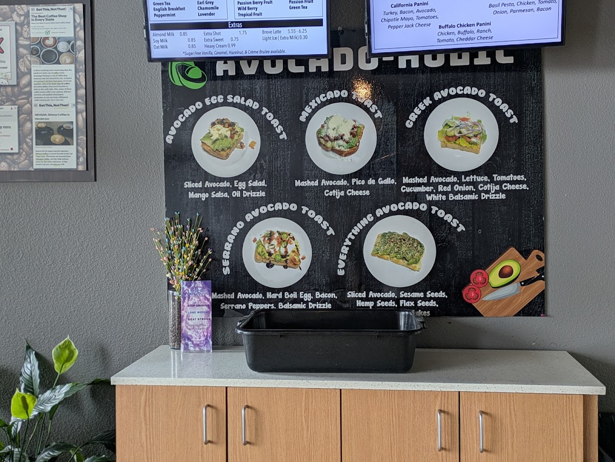 Skimos Coffee Shop - 10