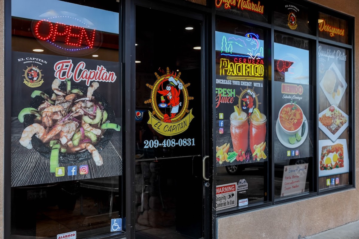 Mariscos y Taqueria El Capitan
