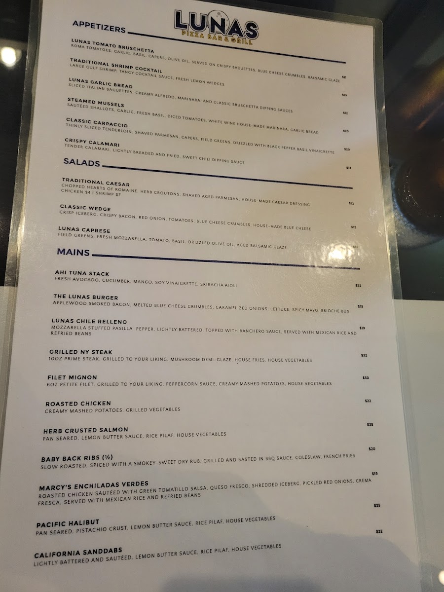 Lunas Bar & Grill - 3