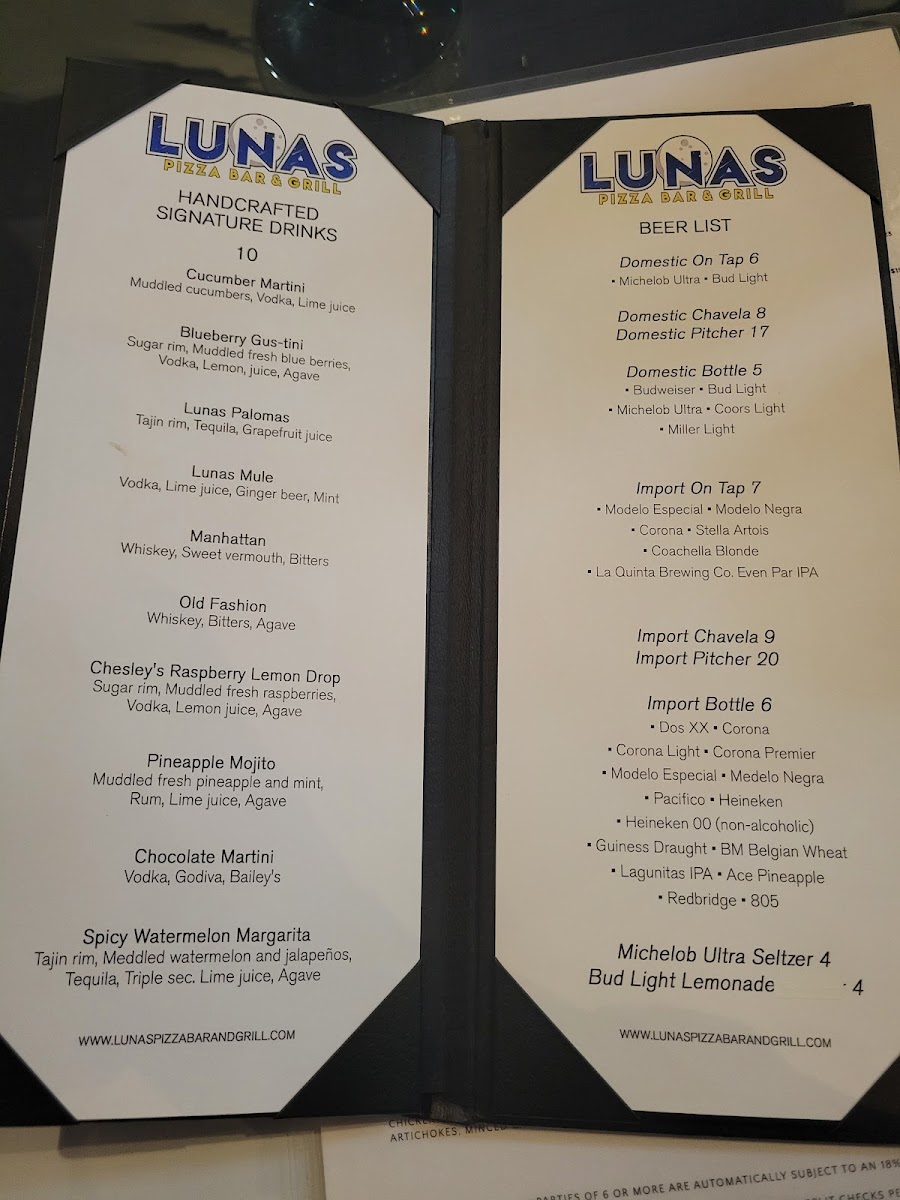 Lunas Bar & Grill - 6