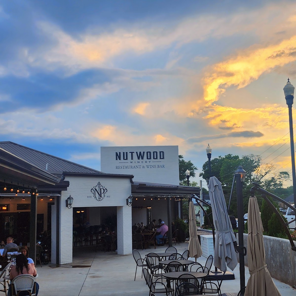 Nutwood Winery Restaurant & Wine Bar