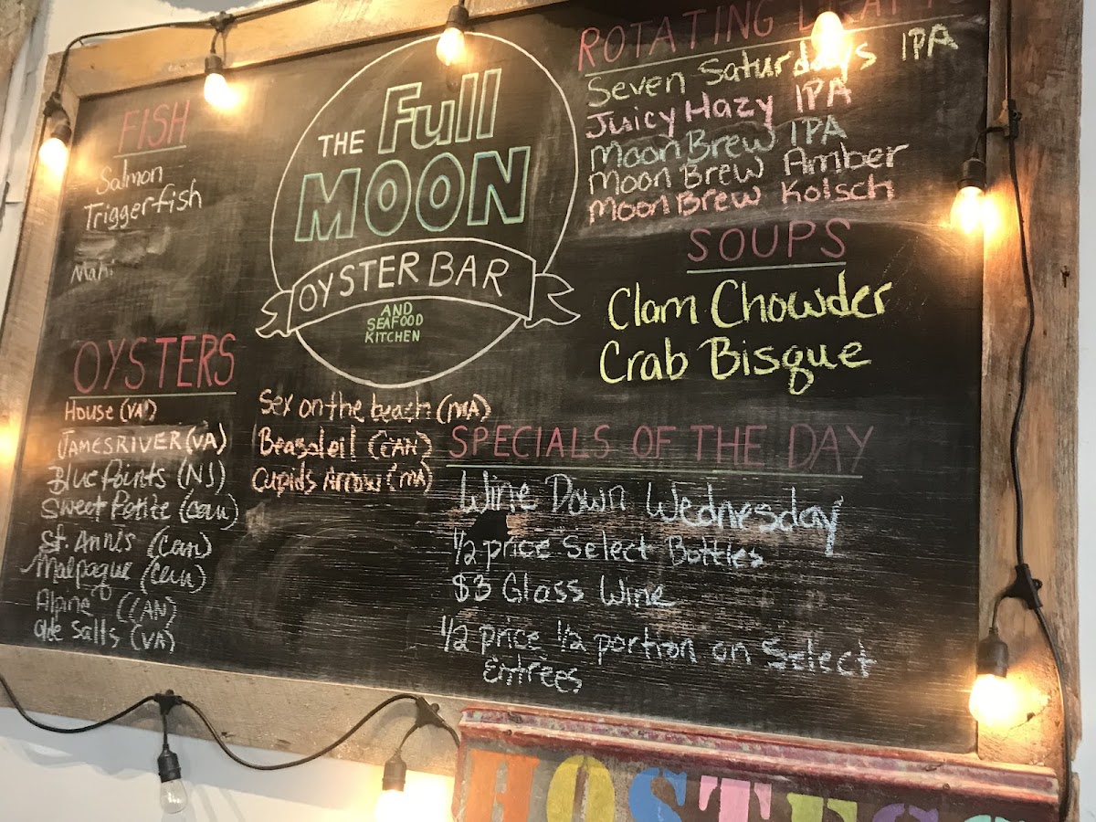 The Full Moon Oyster Bar - Jamestown - 9