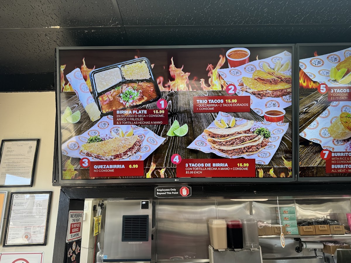 Birrieria Guadalajara - 5