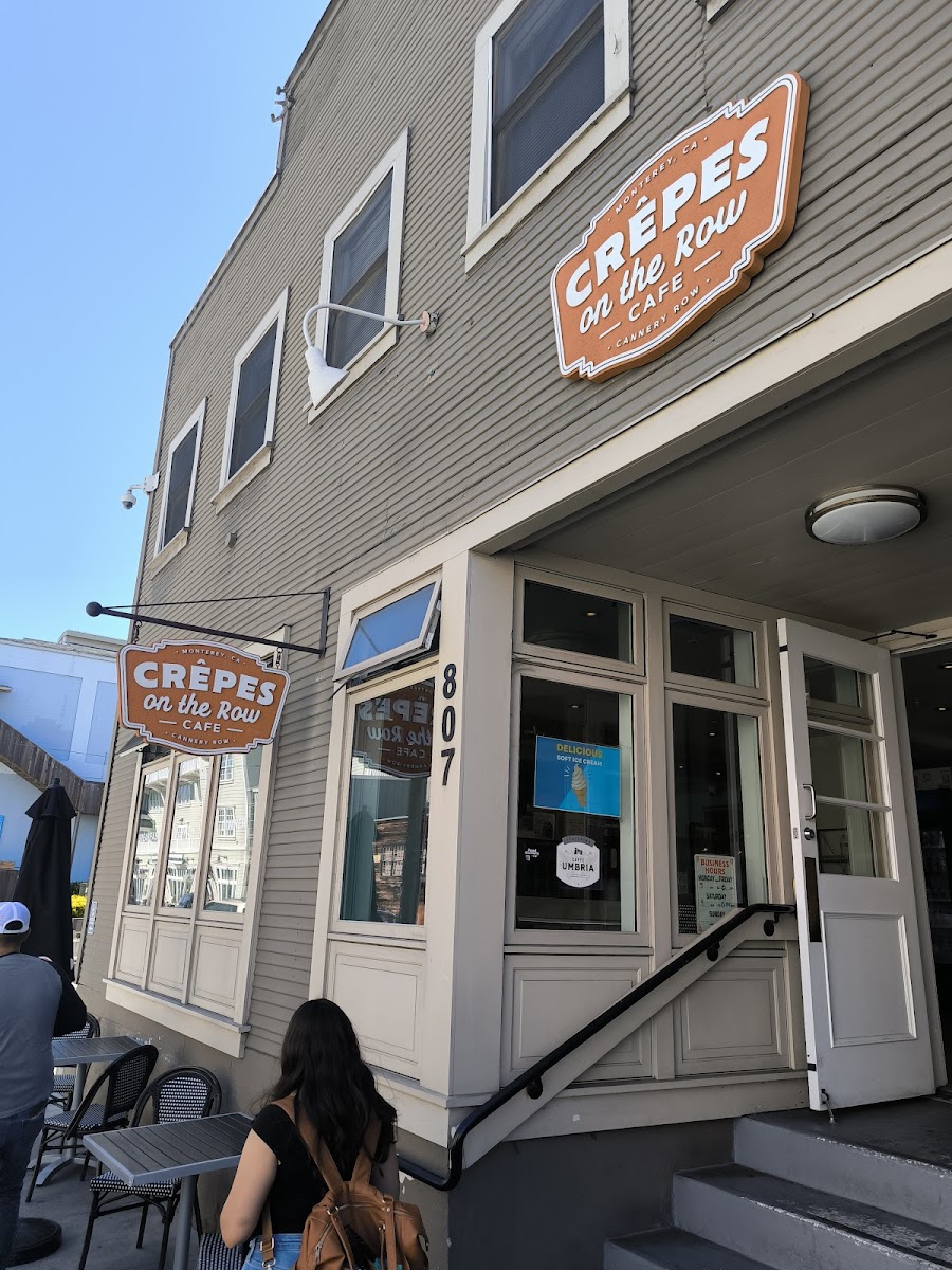 Crepes On The Row Cafe