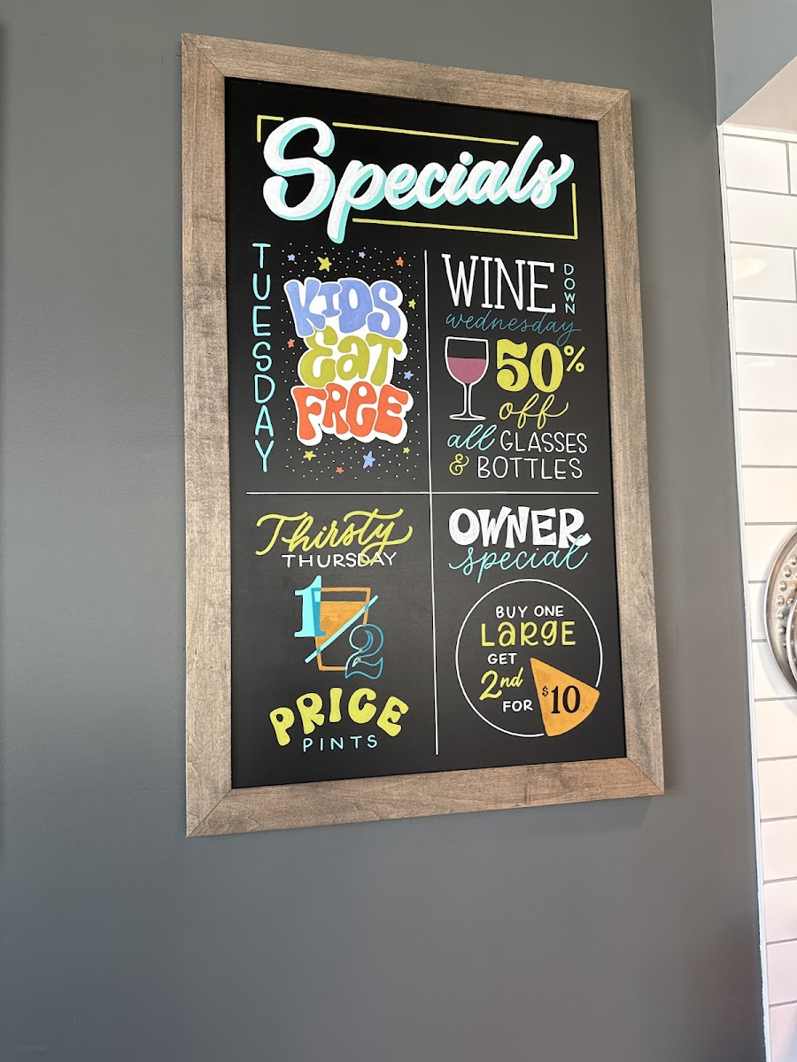 Crust Pizza Co. - Conroe 336 - 8