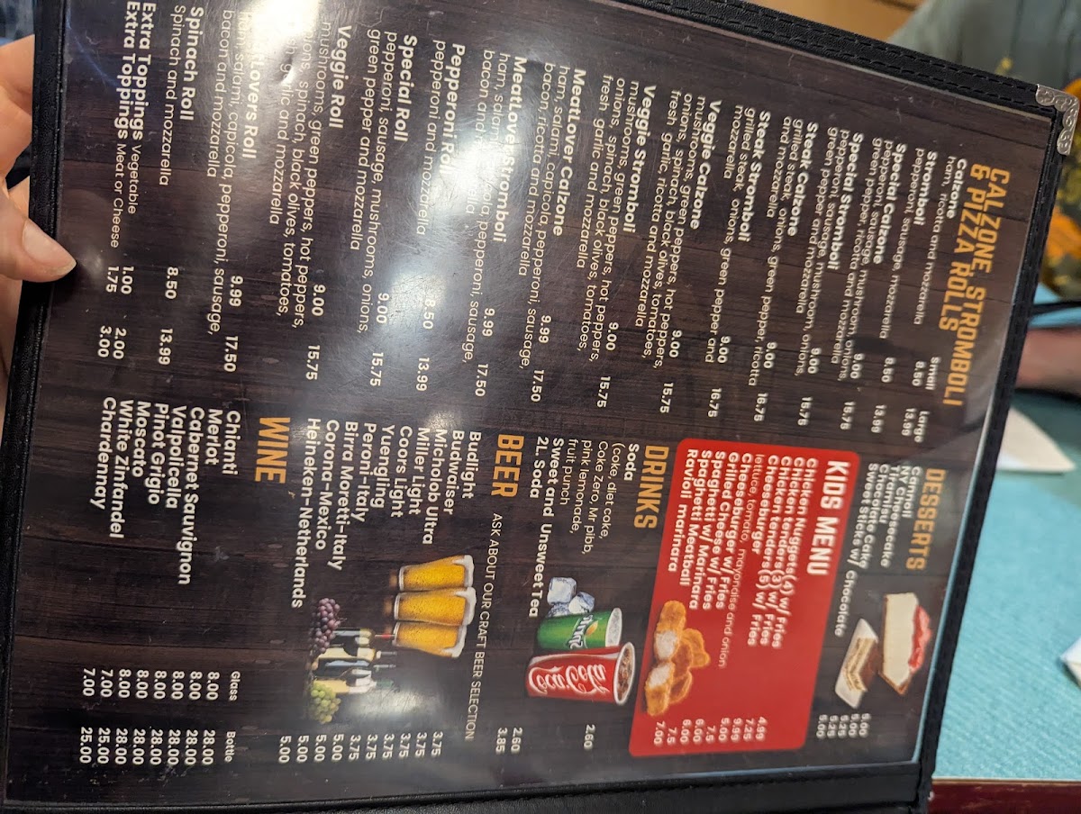 Dominico's Italian Restaurant and Pizzeria - 4