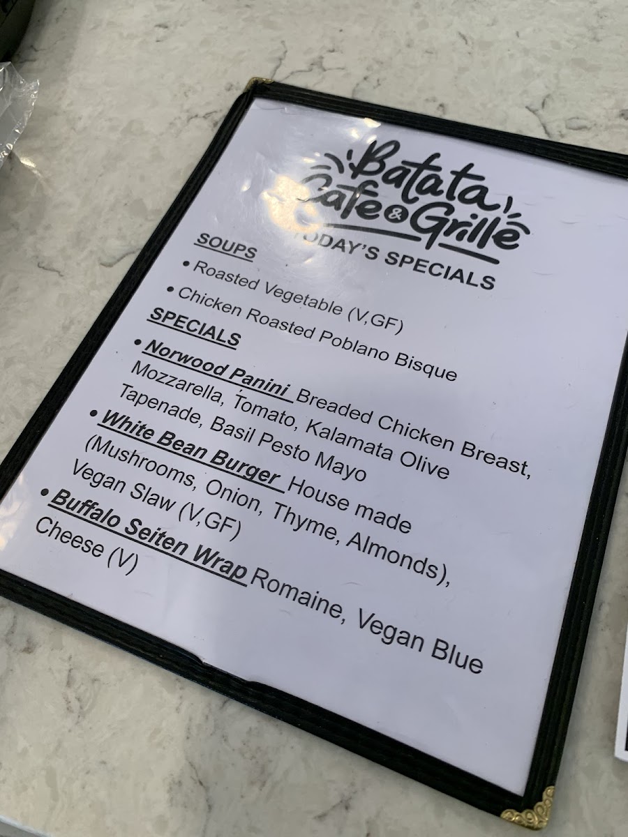 Batata Cafe & Grille - 2