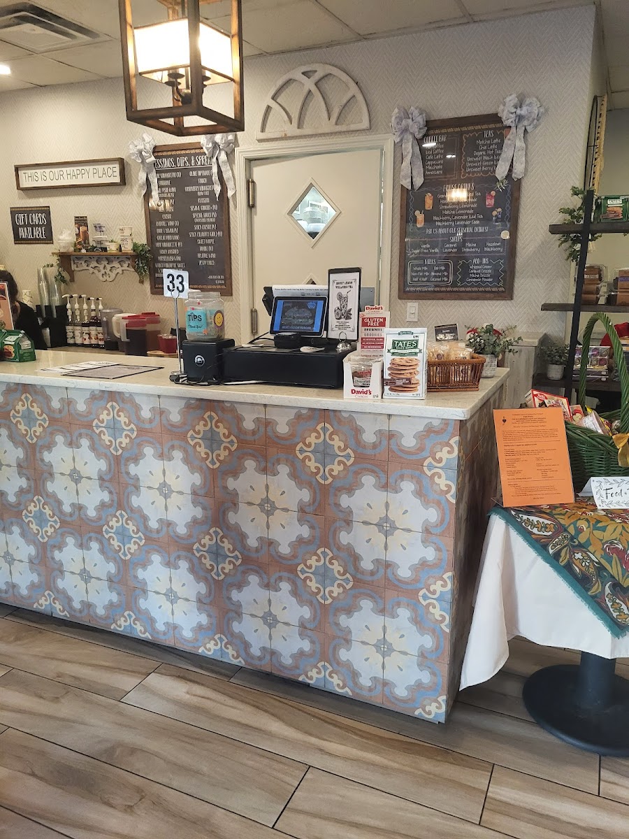 Batata Cafe & Grille - 6