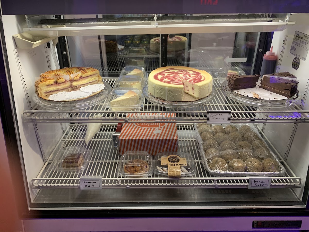 Chefing It UP Pizza Cafe