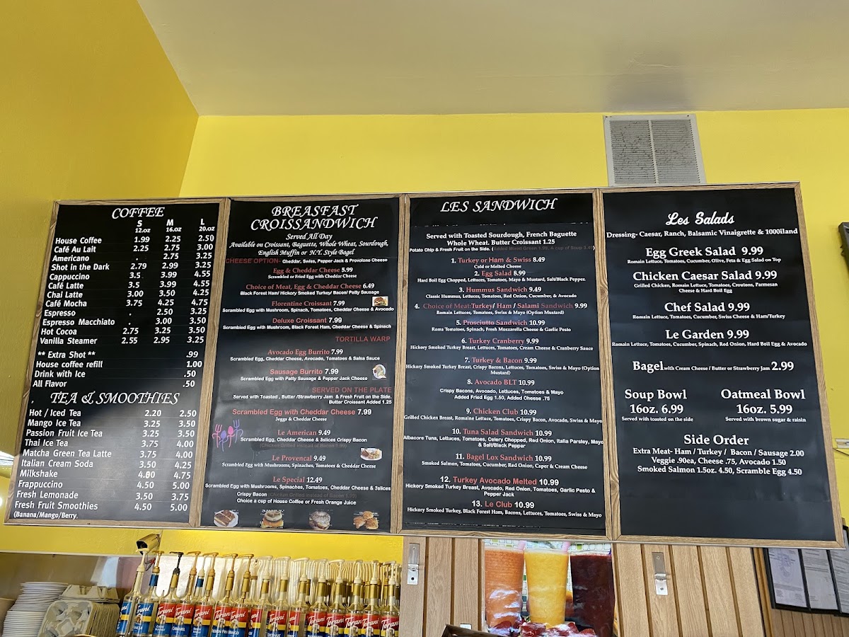 Le Croissant Cafe - 3