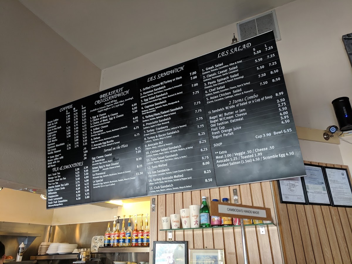 Le Croissant Cafe - 4