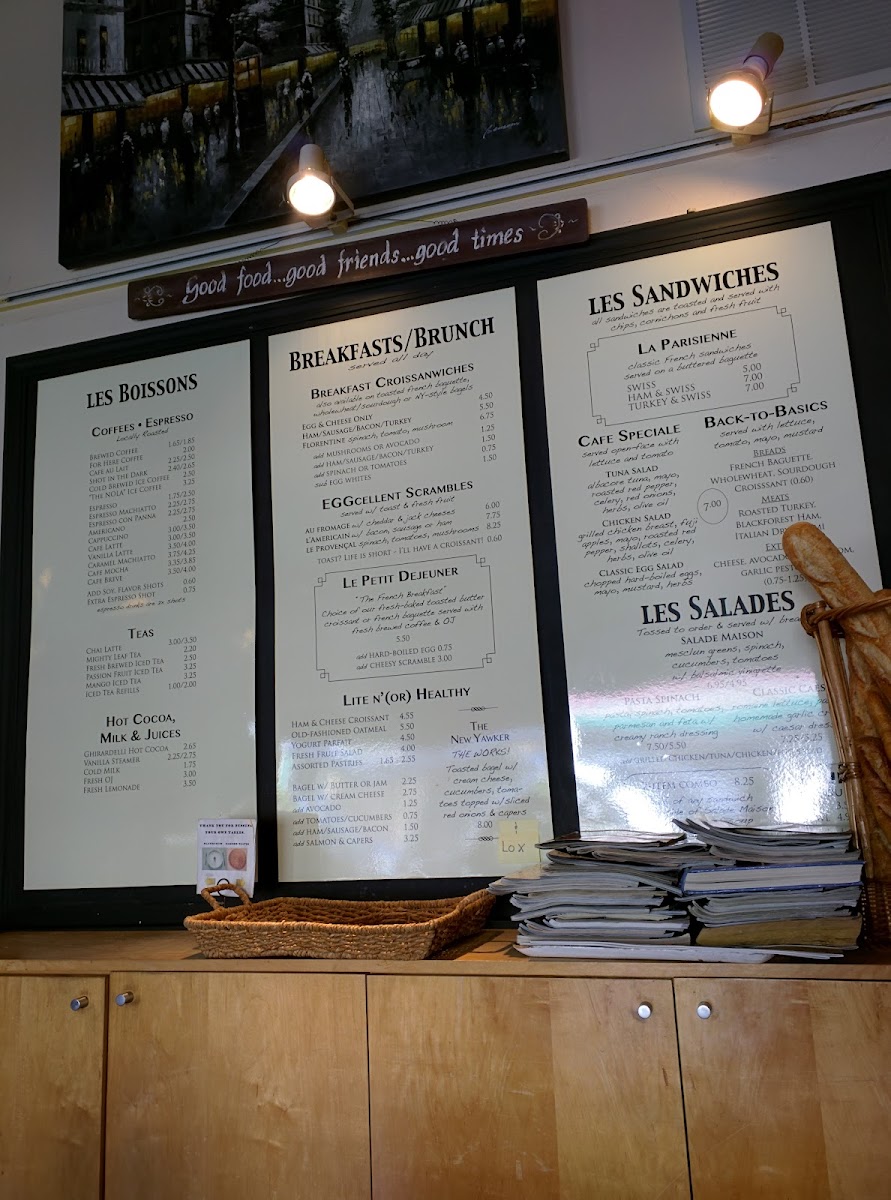 Le Croissant Cafe - 7