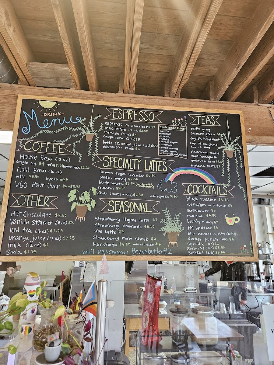 Living Room Coffee & Kitchen - 3