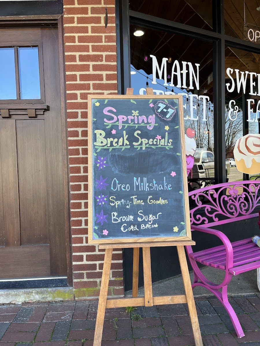 Main Street Sweets & Eats - 9