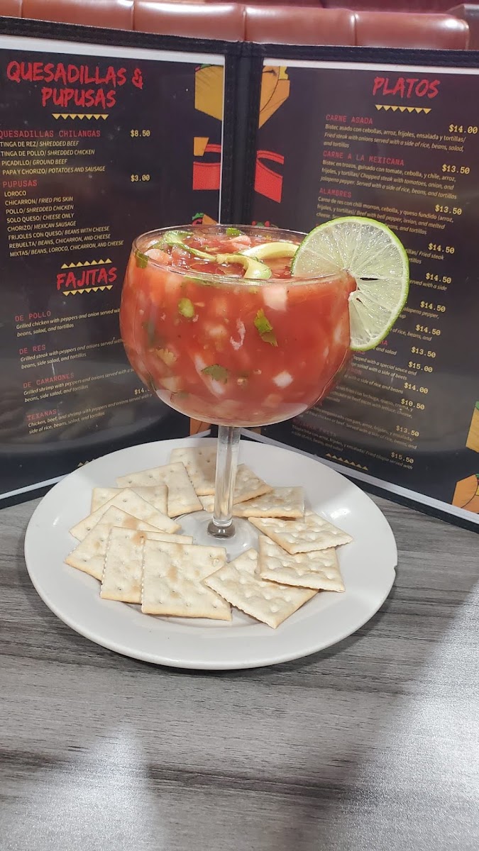 Mi Rincon Latino Taqueria y Pupuseria - 10