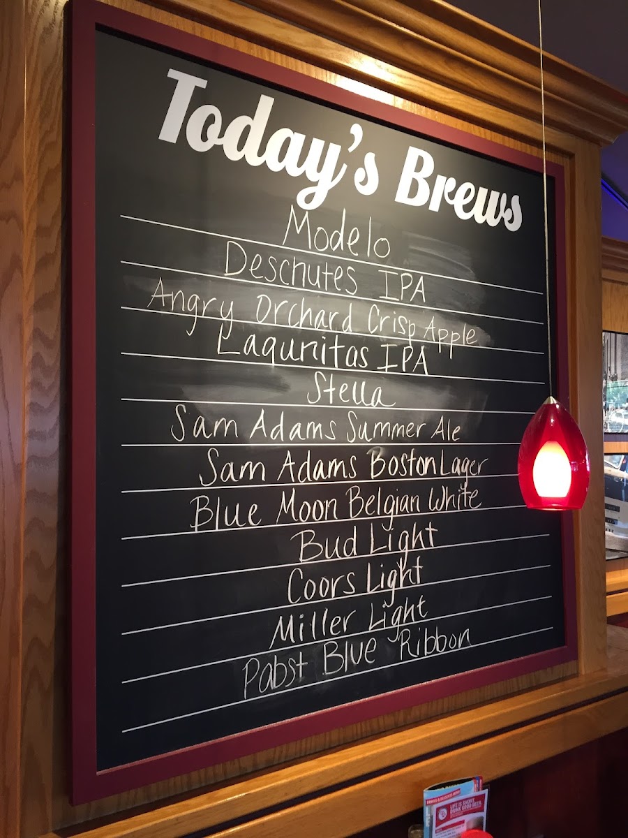 Red Robin Gourmet Burgers and Brews - 9