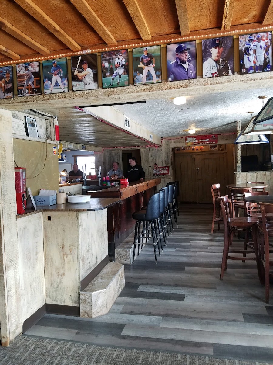 Tolley's Bar and Grill ft Jake's Pizza