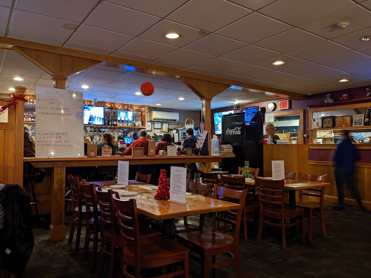 Trackside Bar & Grill