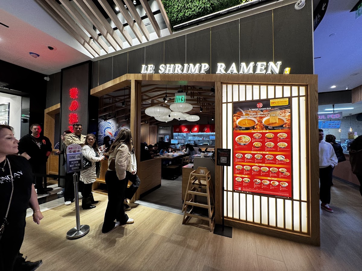 Le Shrimp Noodle Bar (South Coast Plaza)