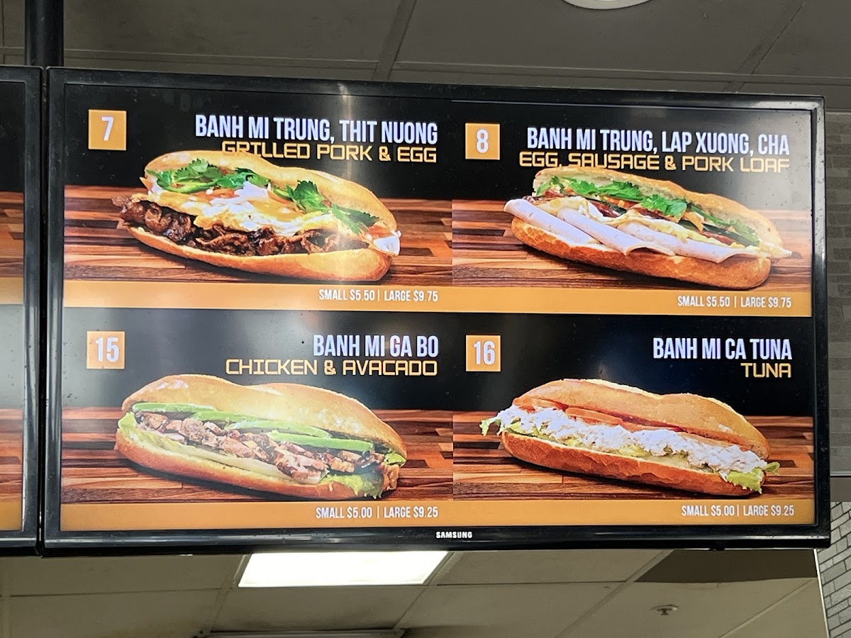 Duc Huong Sandwiches - 4