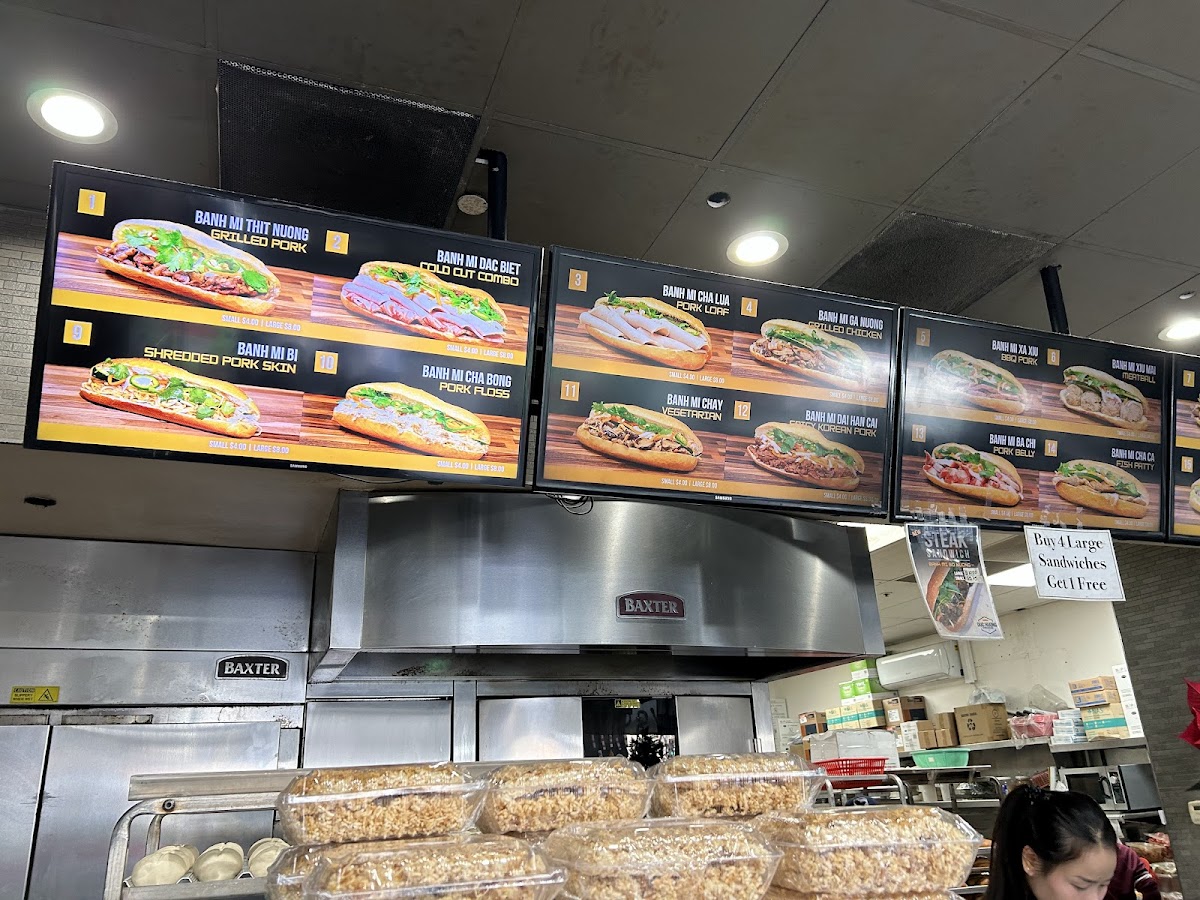 Duc Huong Sandwiches - 5