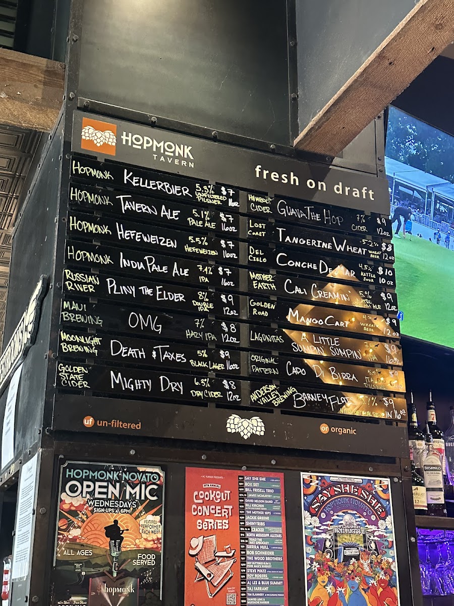 HopMonk Tavern Novato - 3