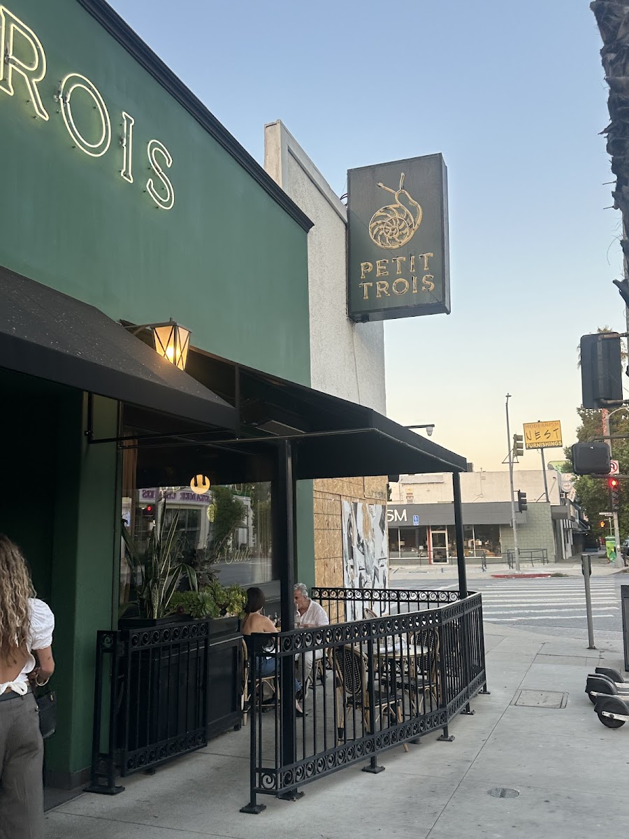 Petit Trois le Valley