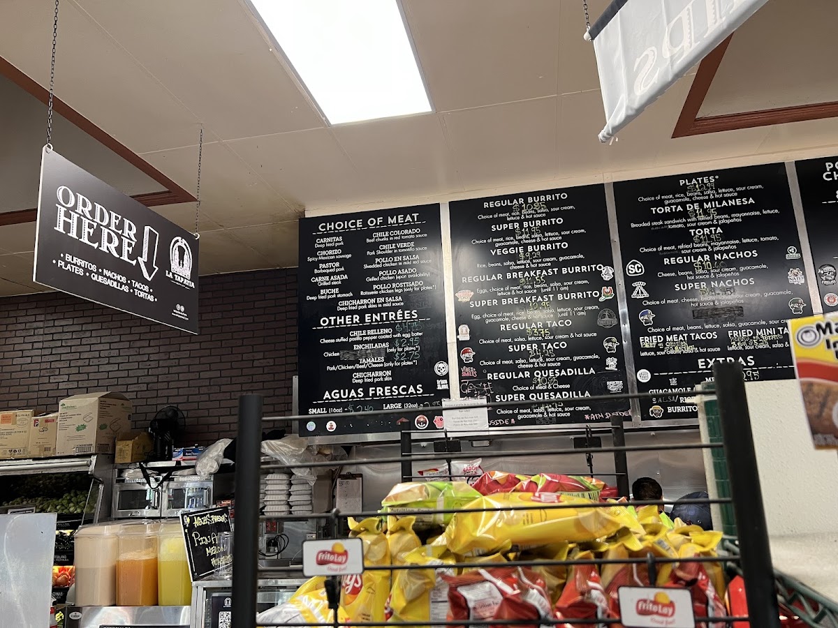 La Tapatia Mexicatessen - 3