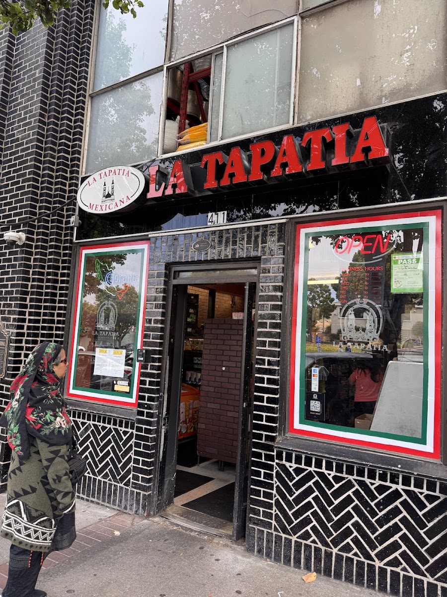 La Tapatia Mexicatessen
