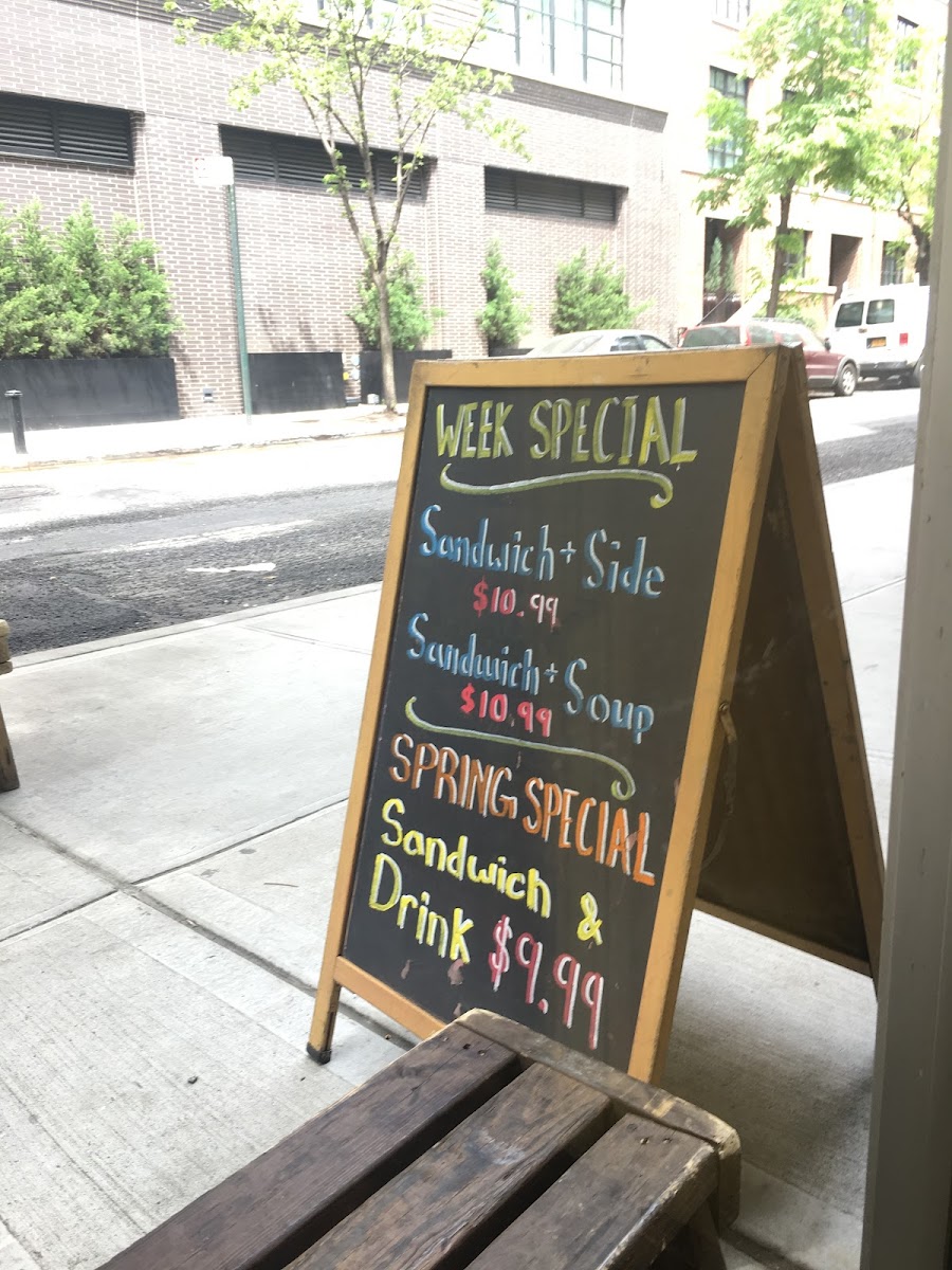 Ba'al Cafe & Falafel - 8