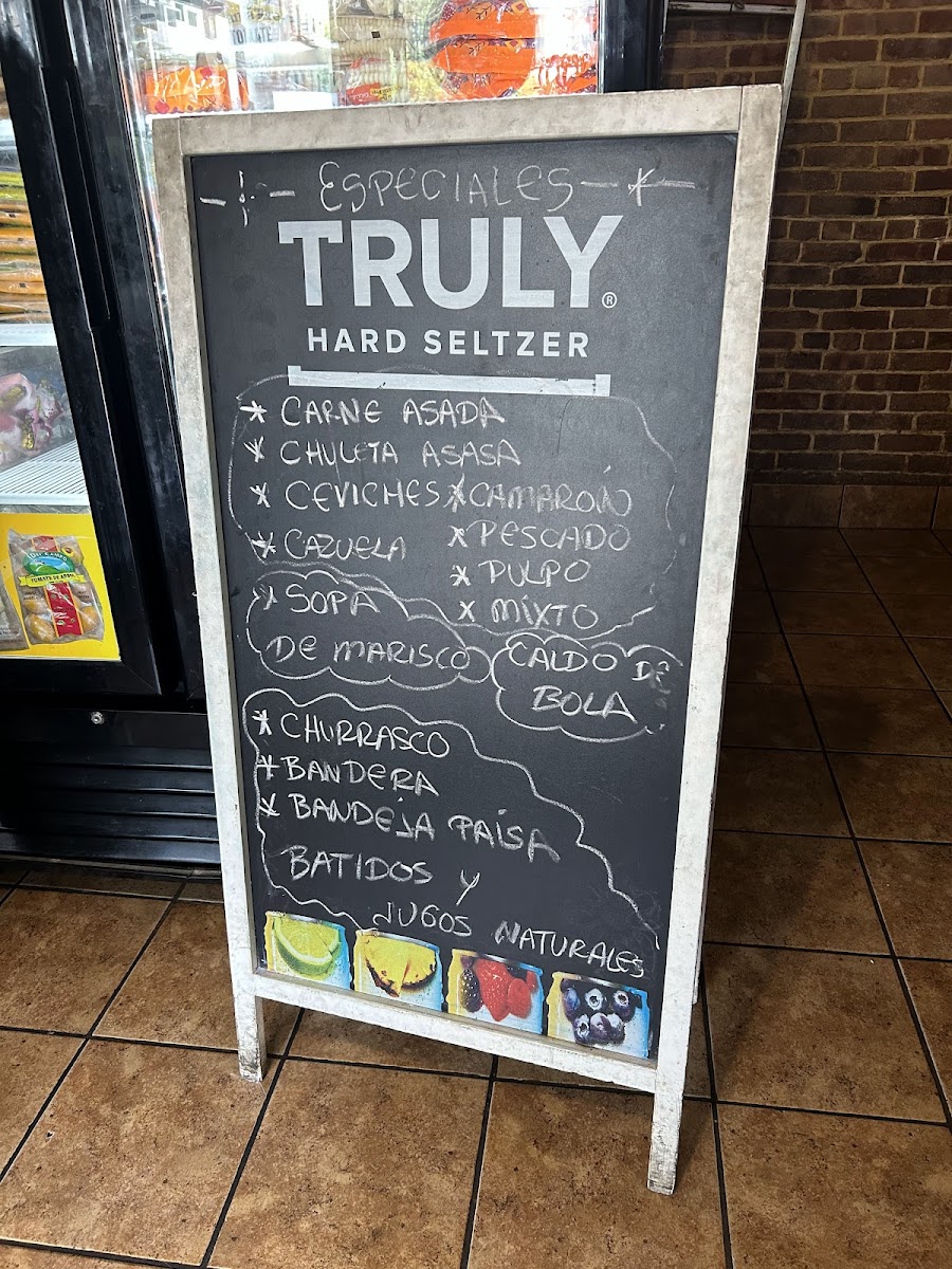 Ecuatoriana Restaurant - 5