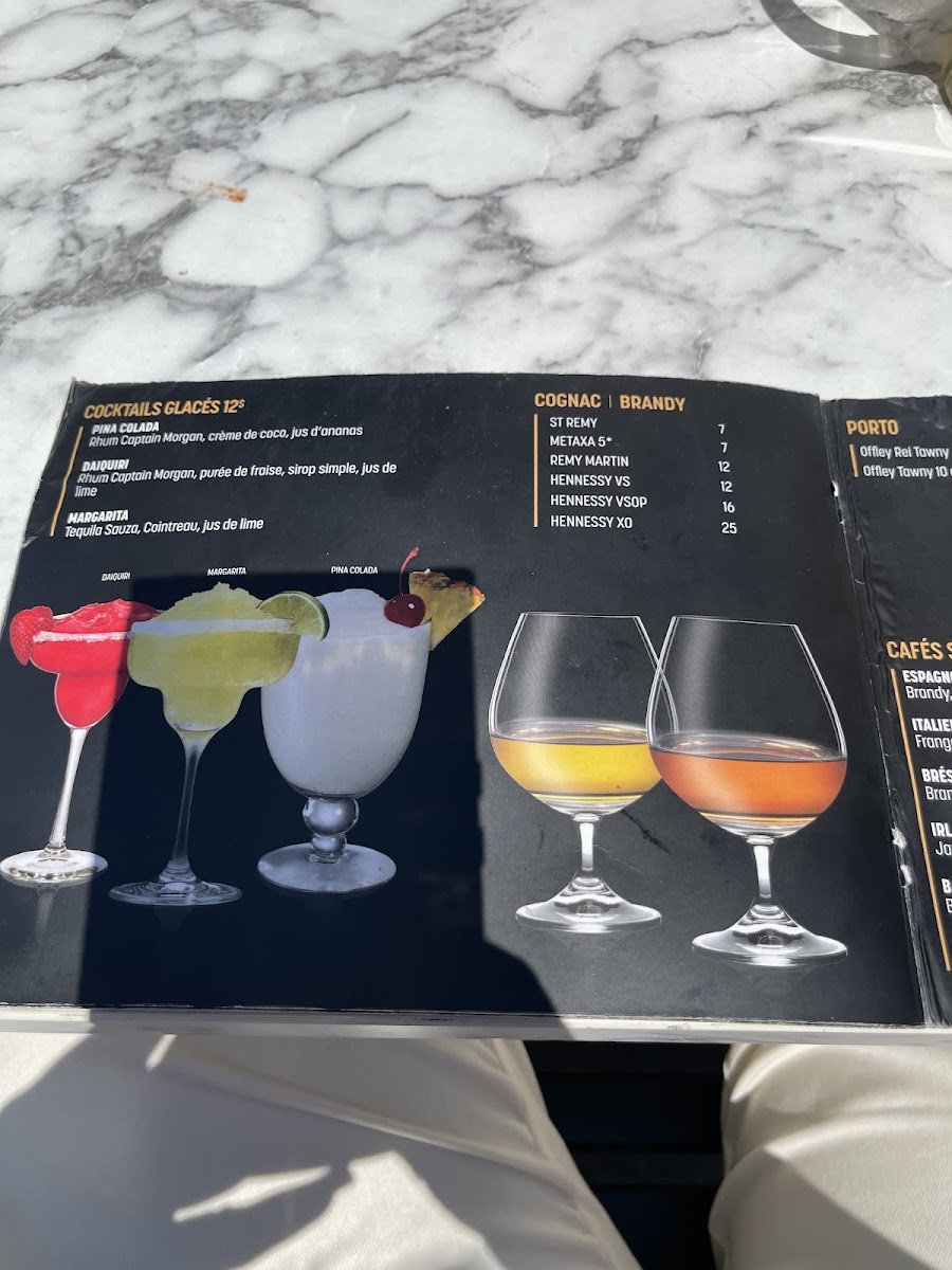 Roasters BBQ Grill & Bar - 10