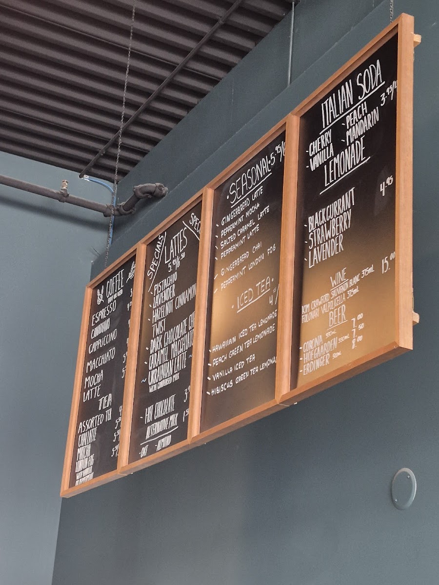 Malina Cafe and Bakery - 10