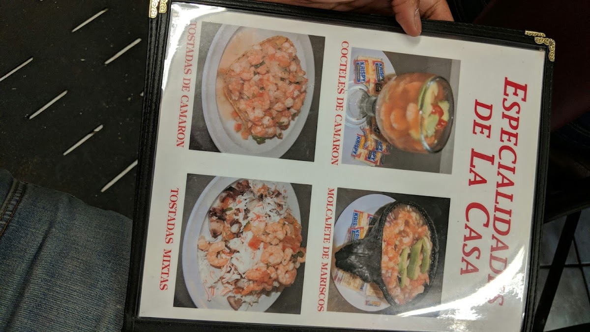 Mariscos Martin Restaurant - 6