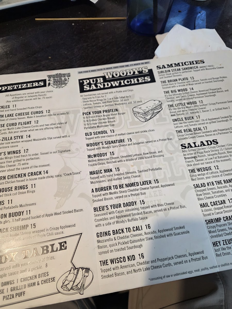 Woody's Bar & Grill - 5