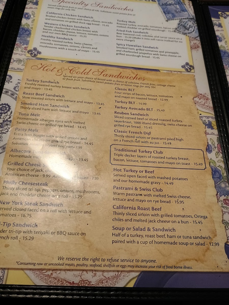 Henri's Restaurant - 5