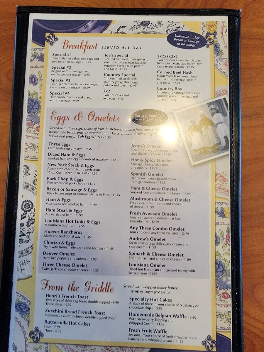 Henri's Restaurant - 9