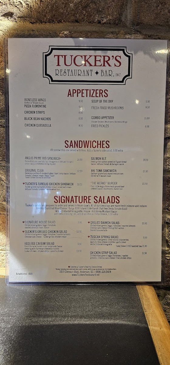 Tucker's Restaurant - 6