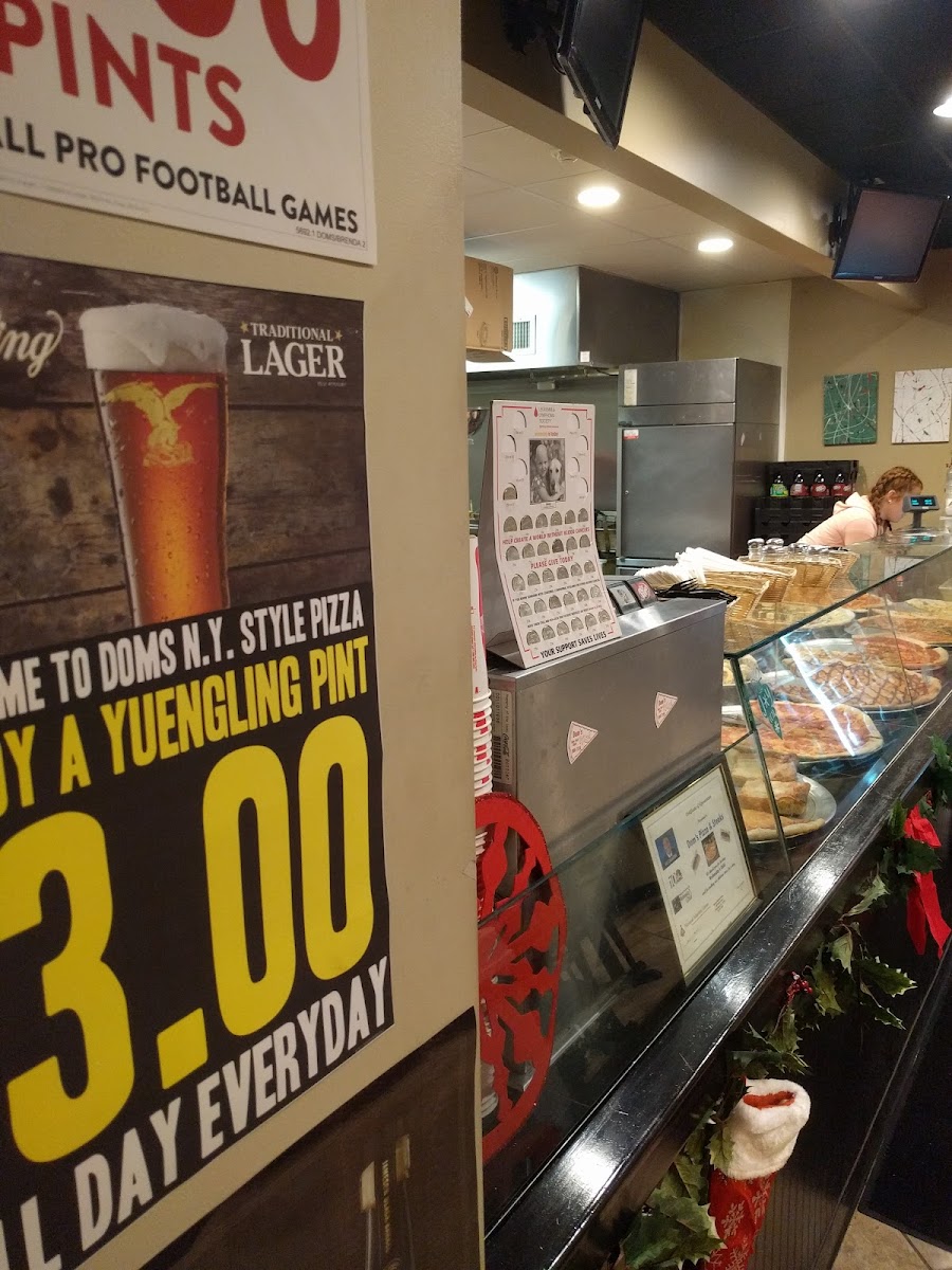 Dom's NY Style Pizzeria - 5