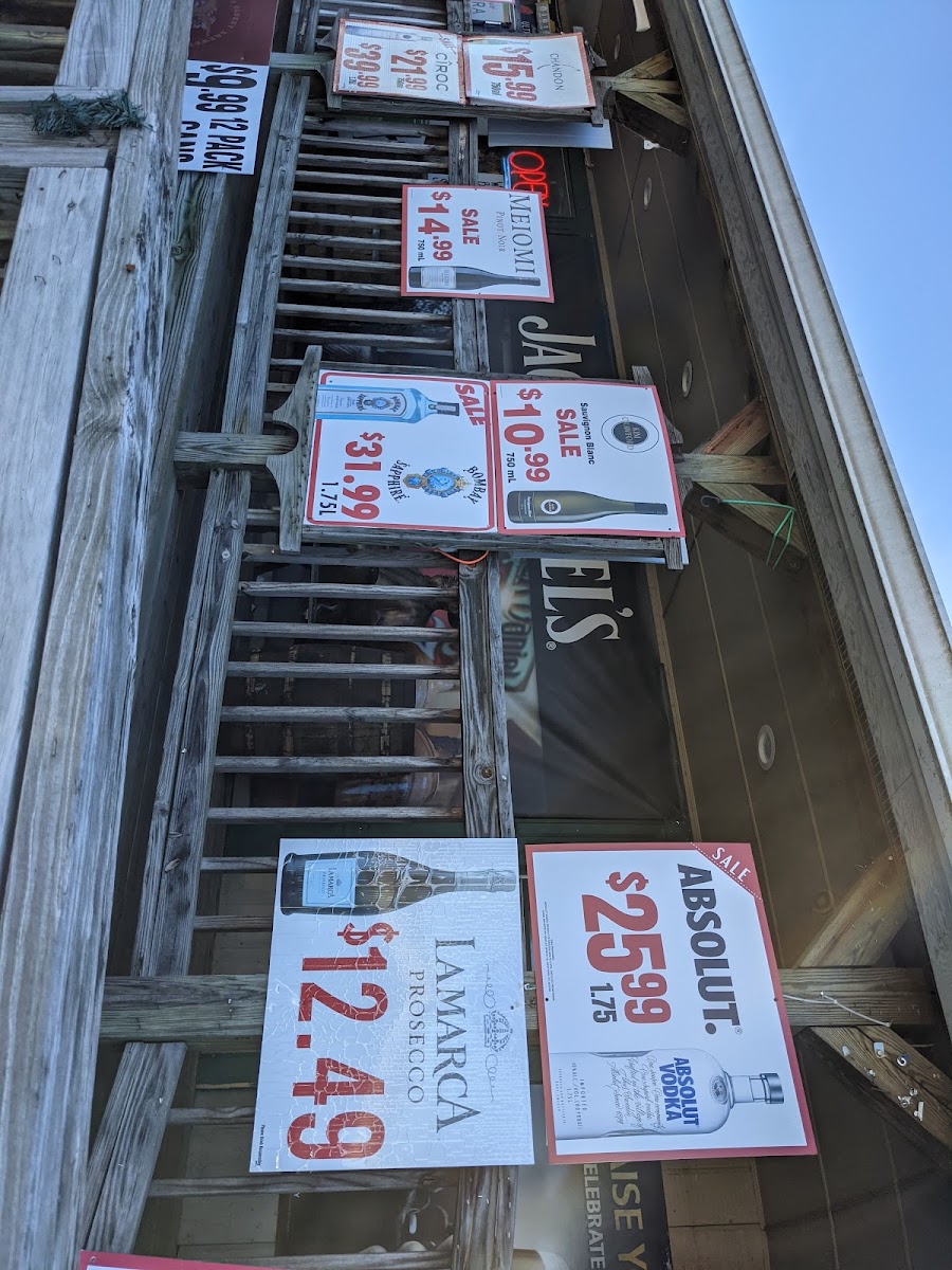 Pine Orchard Liquors - 3