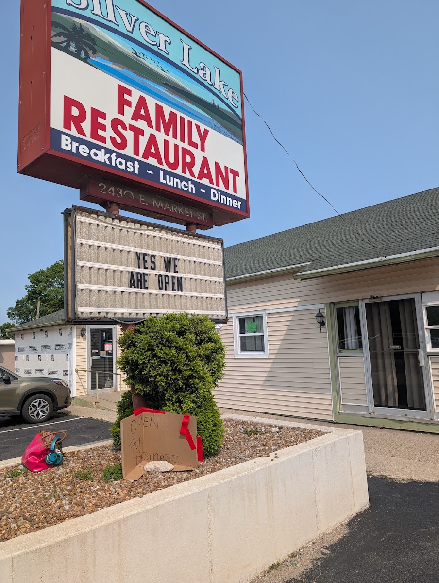Silver Lake Family Restaurant & Lounge