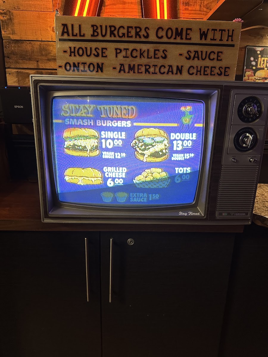 Hard Hat Lounge - 10