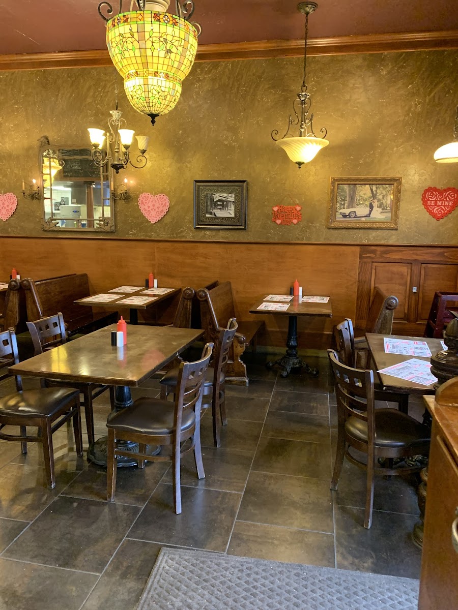 Jim & Nena's Pizzeria