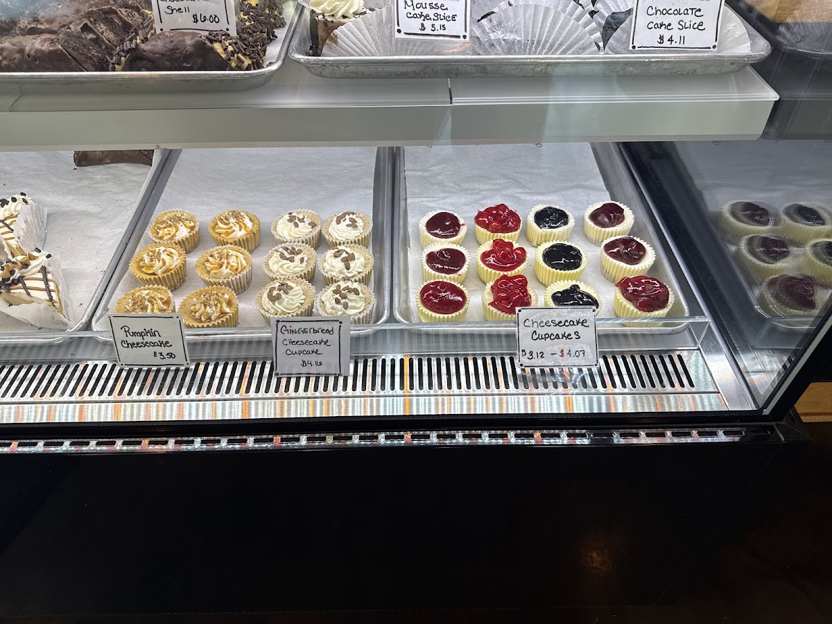 The Crisp Cannoli - Bakery & Cafe