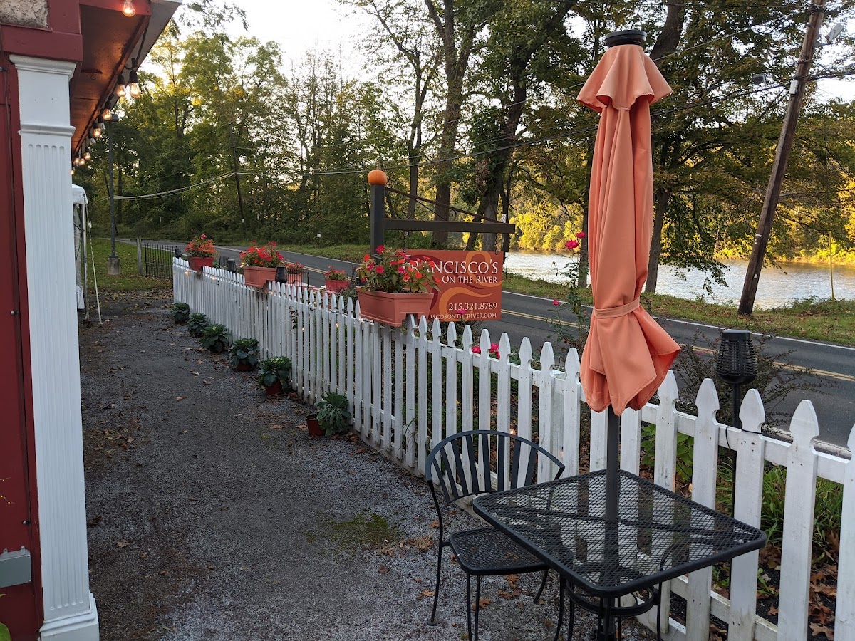 Francisco's on the River