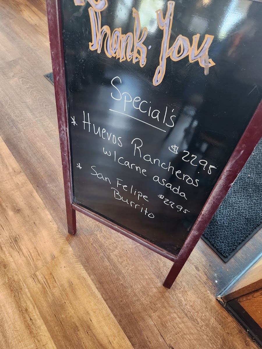 Pete's Henny Penny Restaurant - 8