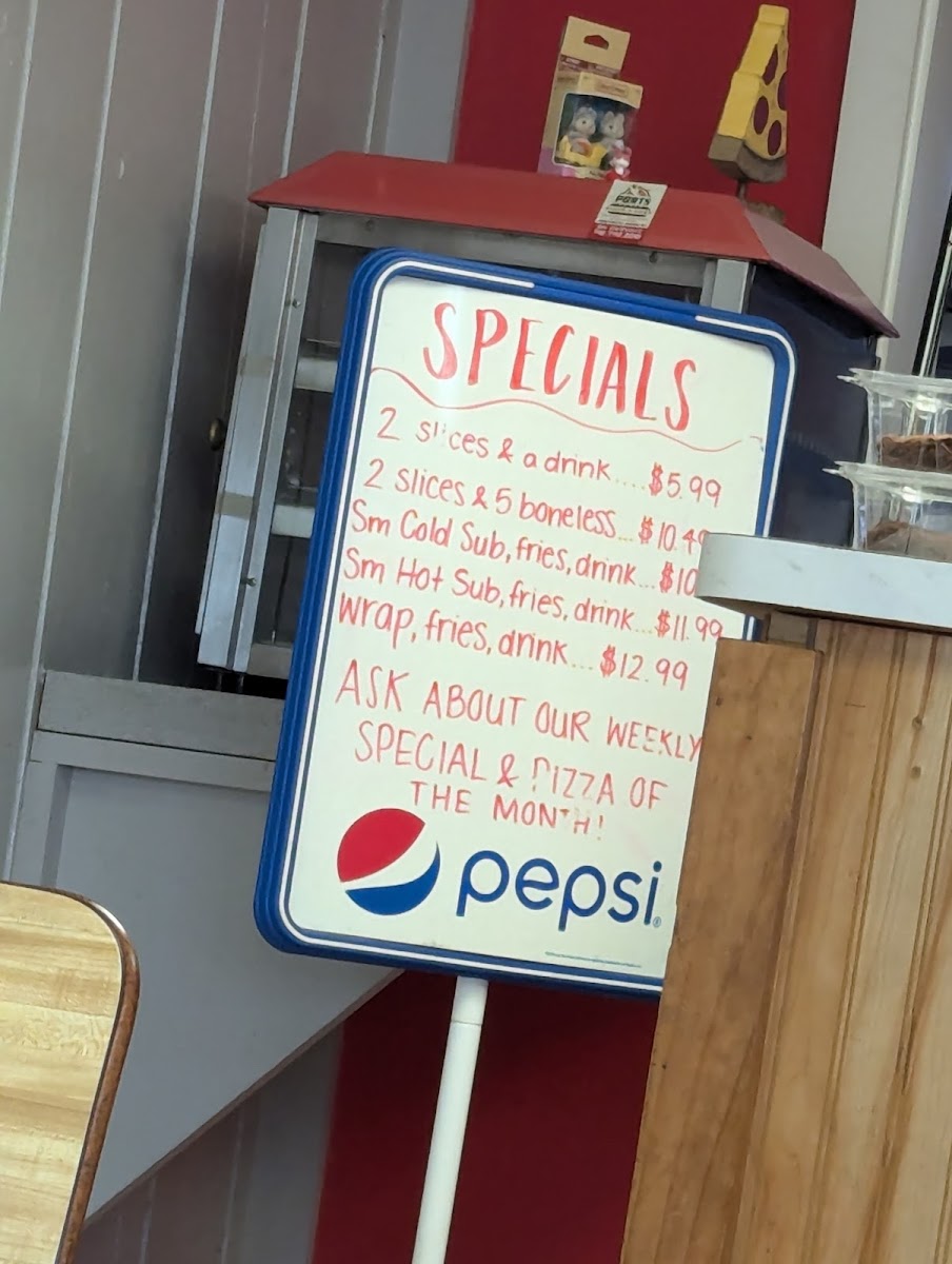 Ports Pizza & Subs - 3
